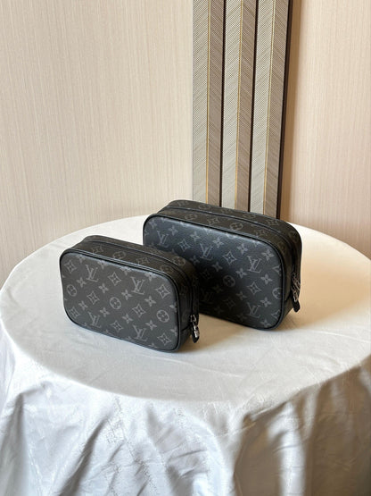 Louis Vuitton Pouch (VIP Quality)
