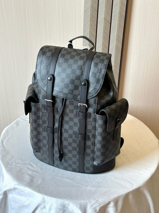 Louis Vuitton Backpack (VIP Quality)