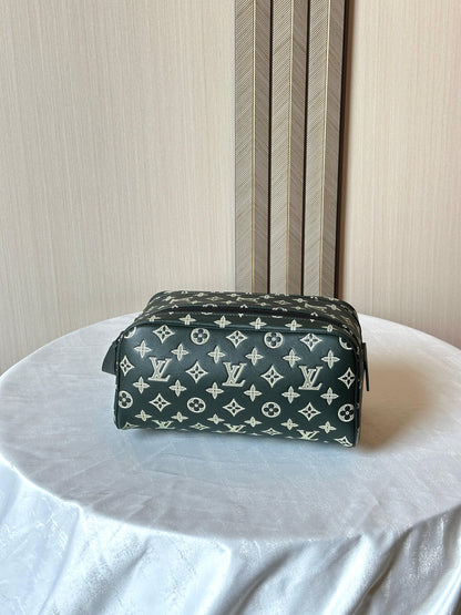 Louis Vuitton Pouch (VIP Quality) 7 Color