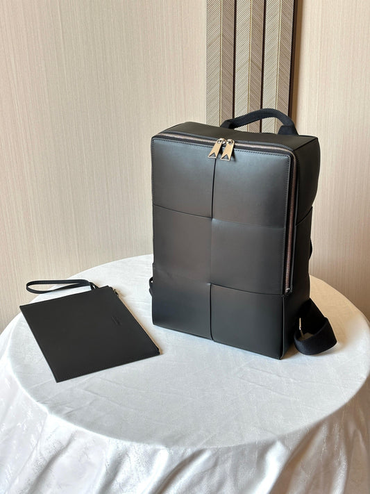Bottega Veneta Backpack (VIP Quality)