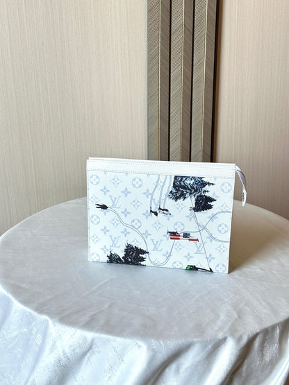 Louis Vuitton Clutch ( VIP Quality )