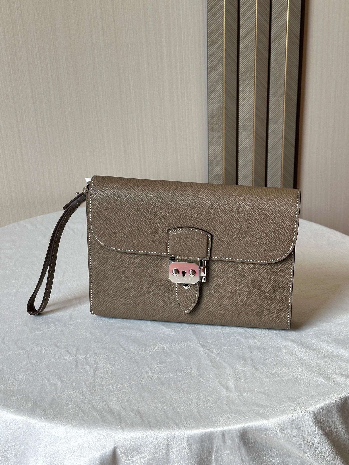 Hermes Pouch (VIP Quality)