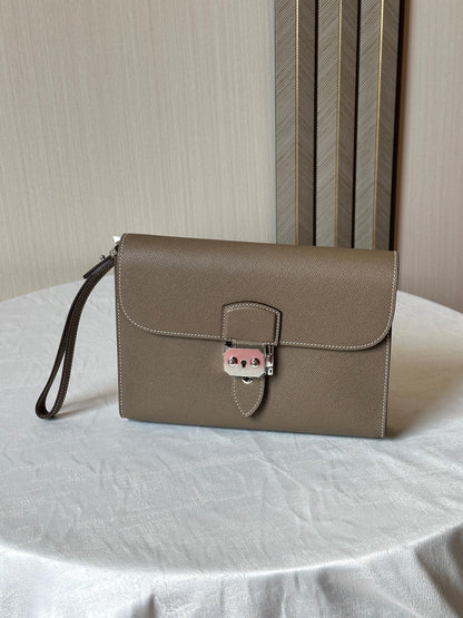 Hermes Pouch (VIP Quality)