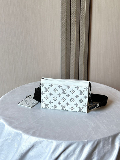 Louis Vuitton Messenger Bag (VIP Quality)