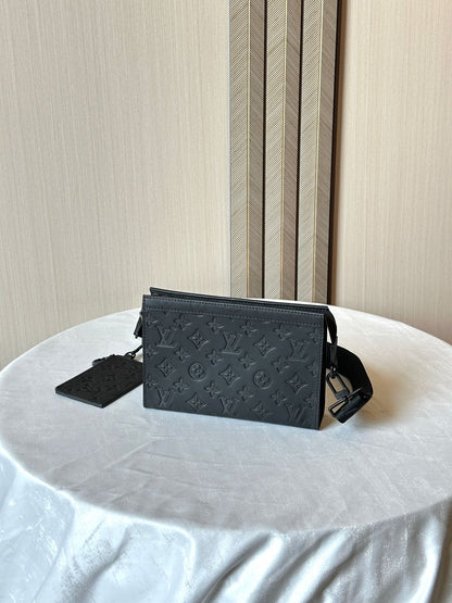 Louis Vuitton Messenger Bag (VIP Quality)