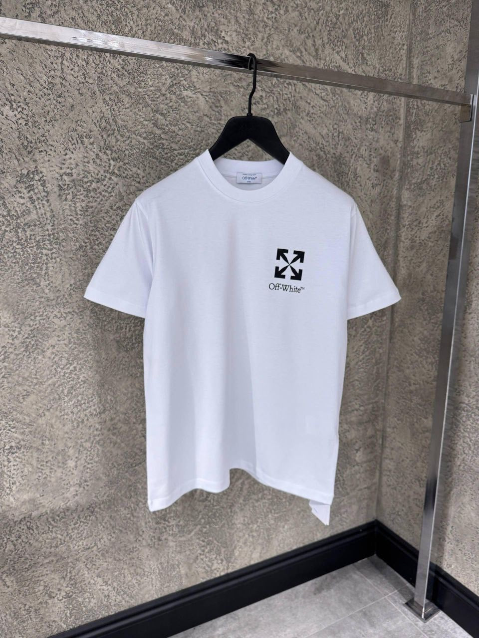 Off White T-shirt