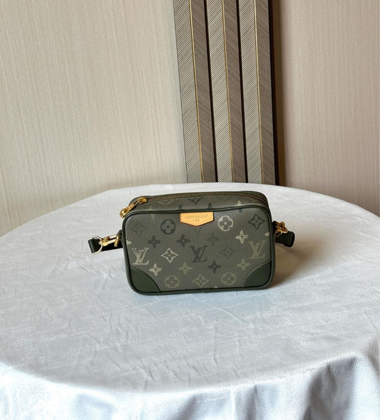 Louis Vuitton Messenger Bag (VIP Quality)