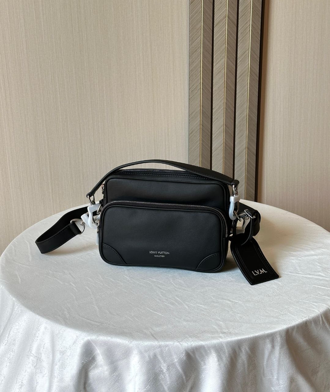 Louis Vuitton Messenger (VIP)