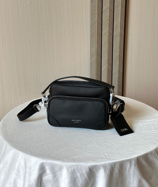 Louis Vuitton Messenger (VIP)