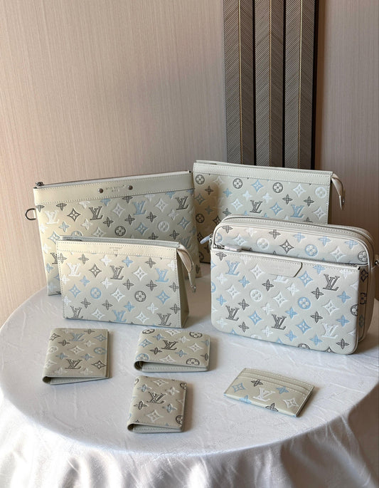 Louis Vuitton (Clutch-Messenger-Pouch-Cavr Passport-Wallet-Card Holder) (Vip)