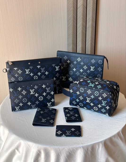 Louis Vuitton (Clutch-Messenger-Pouch-Cavr Passport-Wallet-Card Holder) (Vip)