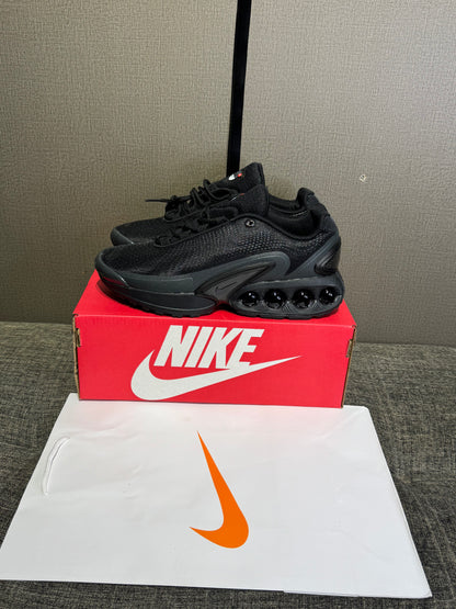 Nike Air Max DN Black