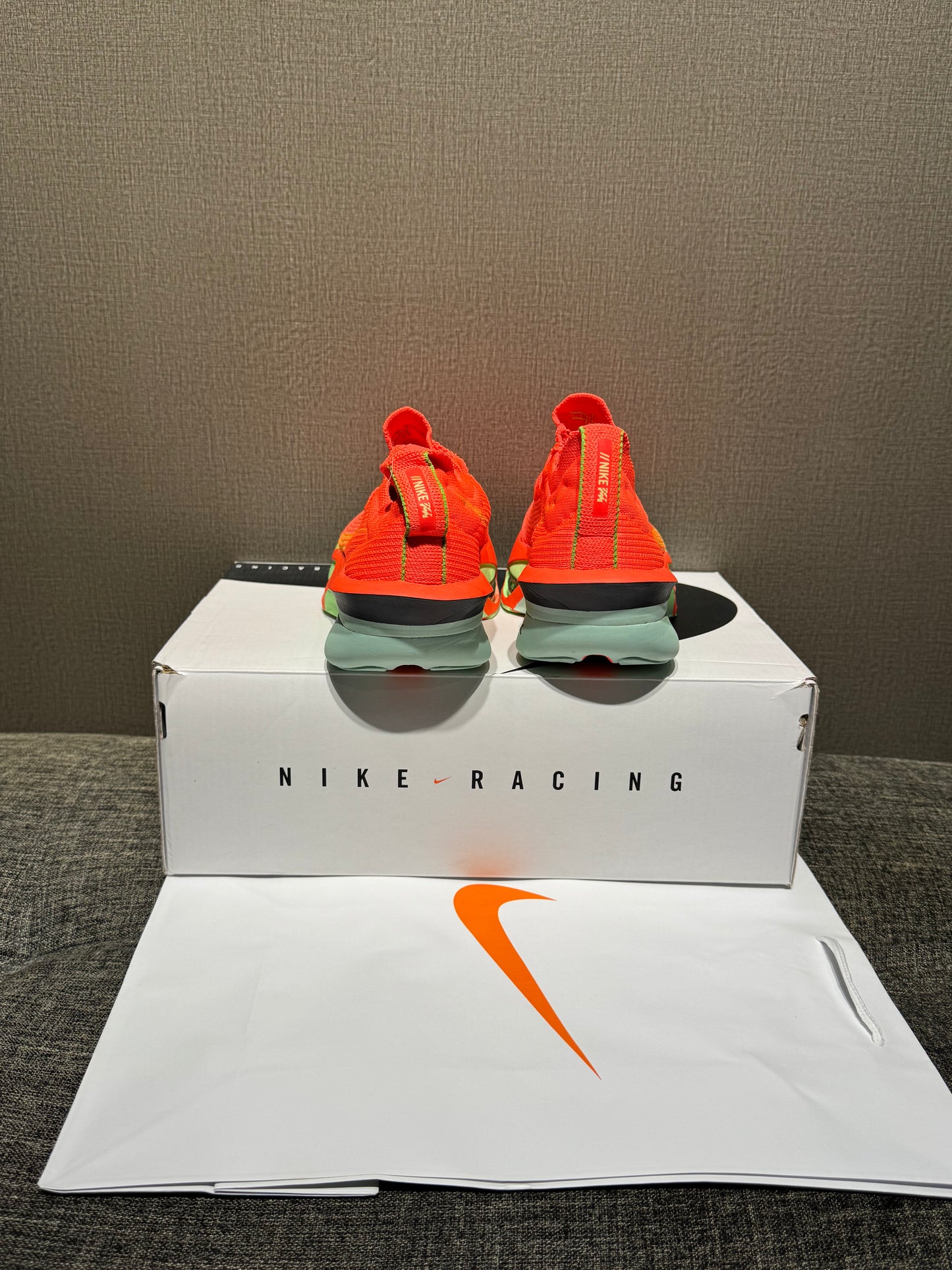 Nike Fly 3 Orange