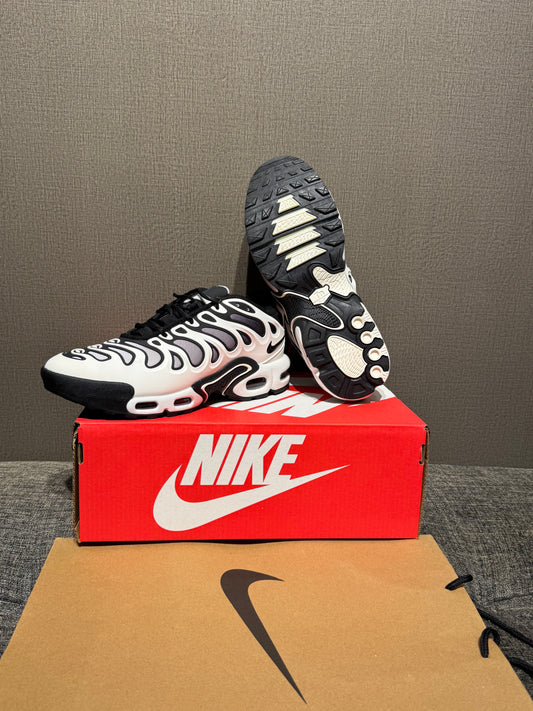 Nike Air Max Drift White / Metallic Silver/ Black