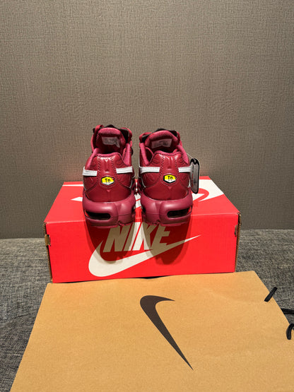 Nike (TN) Tiempo Red