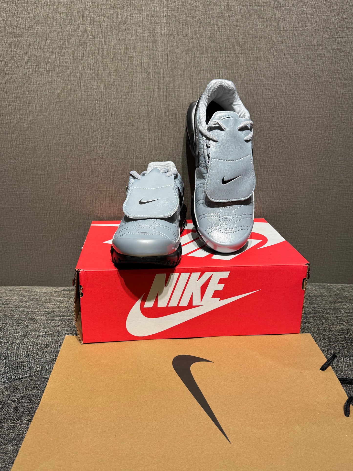 Nike (TN) Tiempo Silver