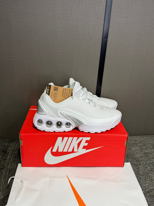Nike Air Max DN white