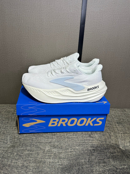 Brooks Sneakers