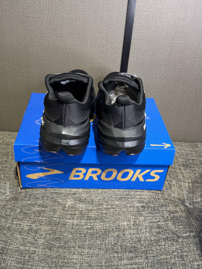 Brooks Sneakers
