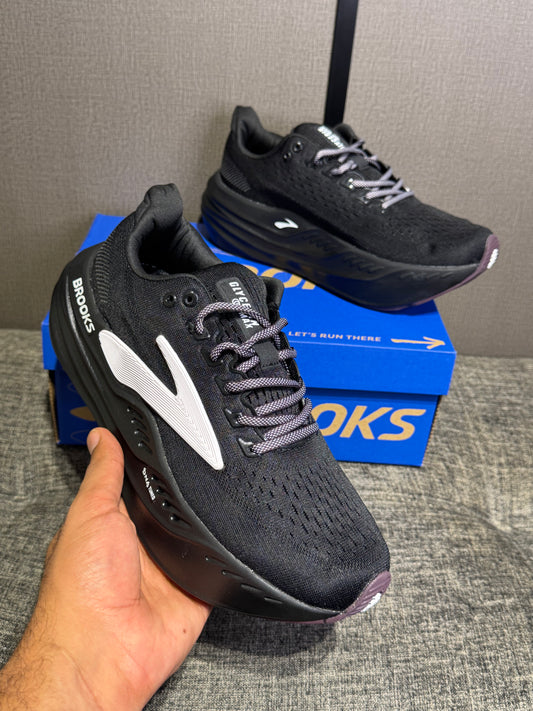 Brooks Sneakers