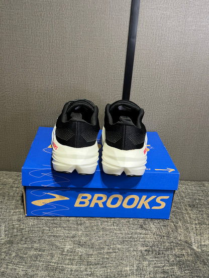 Brooks Sneakers