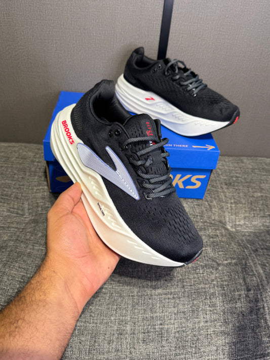 Brooks Sneakers