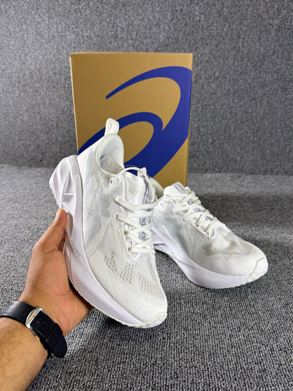 Asics Novablast 5 White Piedmont Grey
