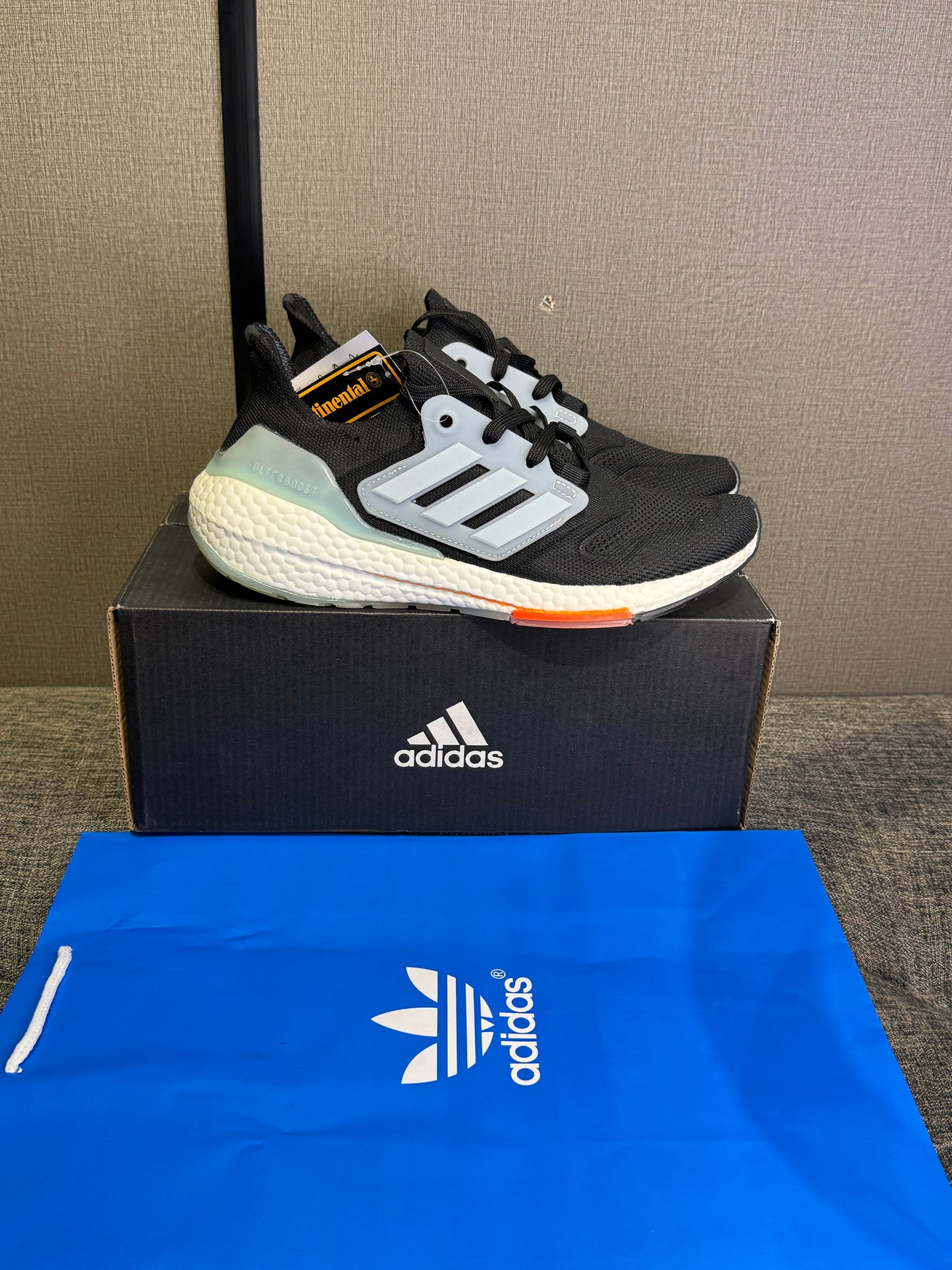 Adidas UltraBoost 21