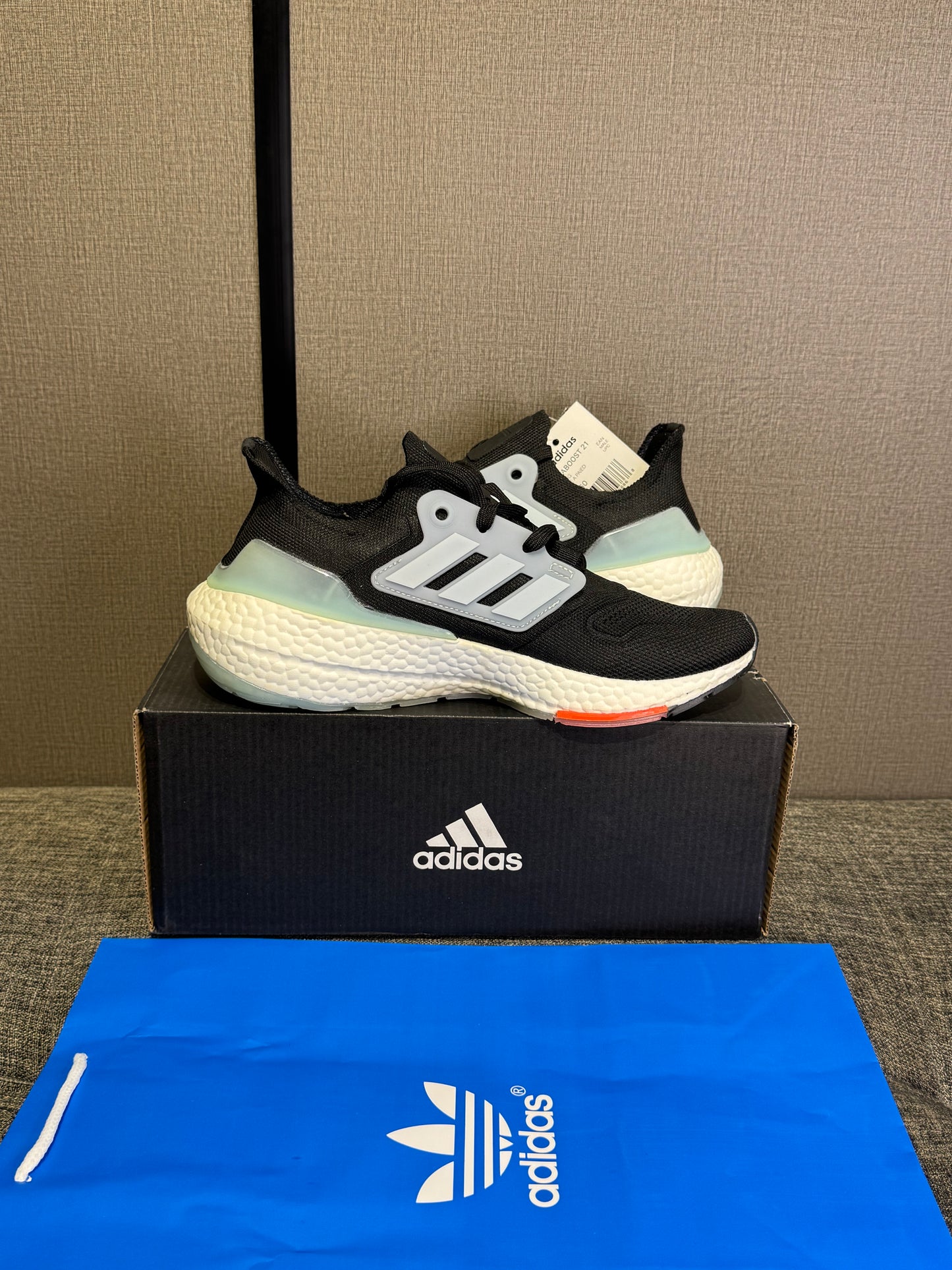 Adidas UltraBoost 21