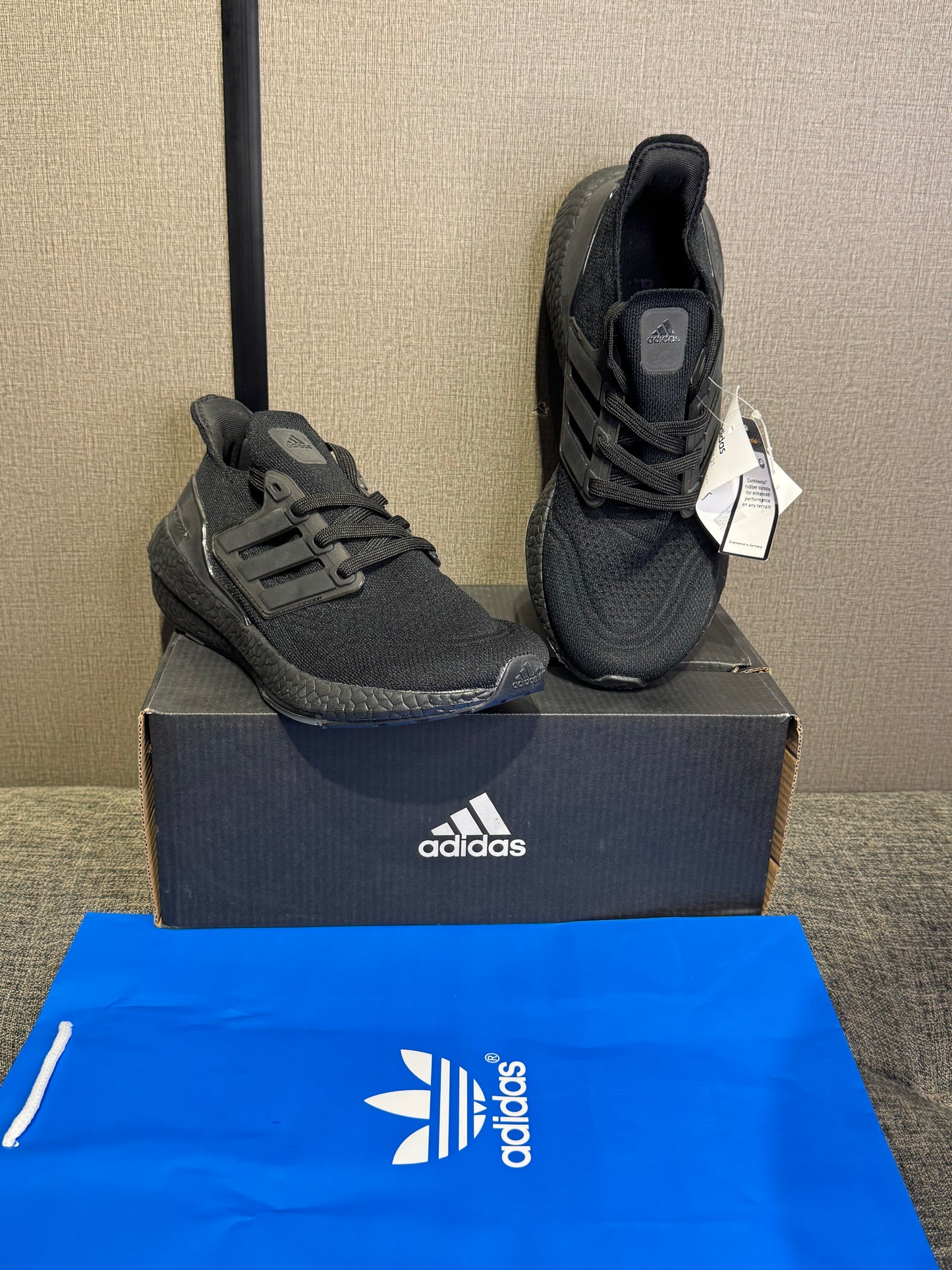 Adidas UltraBoost 21