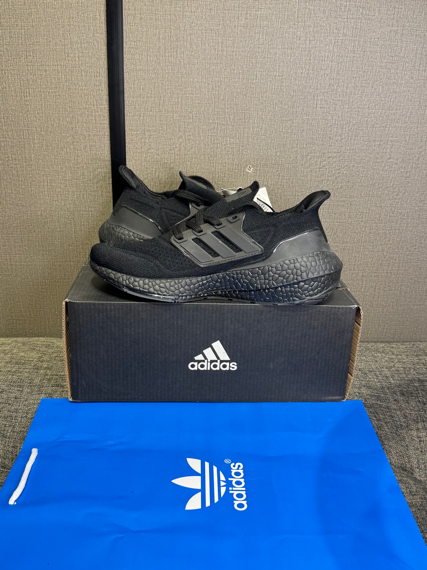 Adidas UltraBoost 21