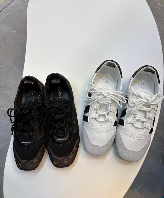 LOUIS VUITTON SNEAKERS
