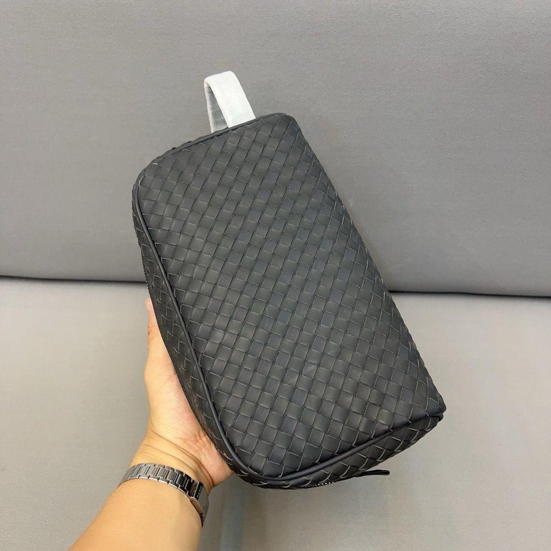 Bottega Pouch ( VIP Quality )