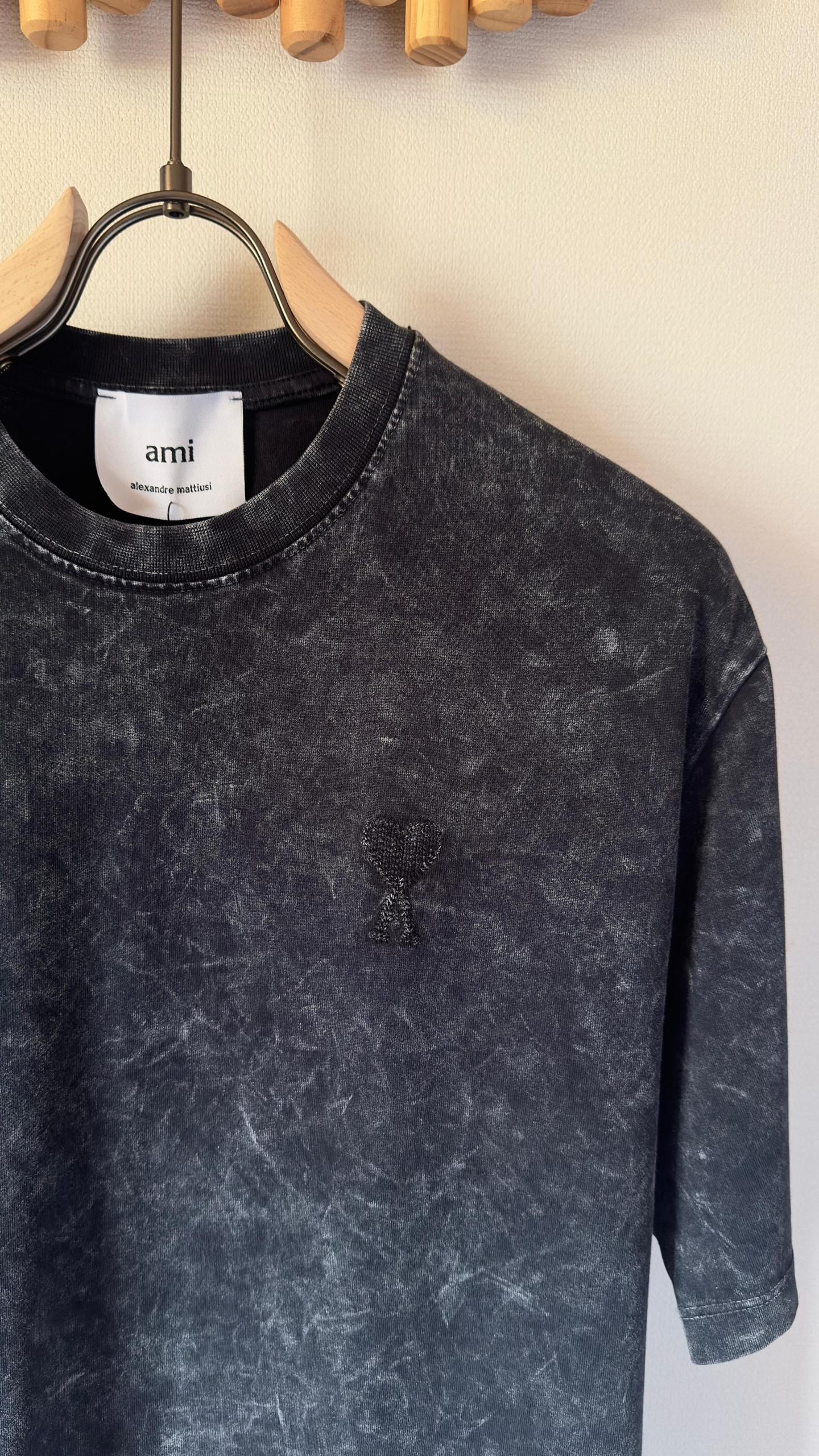 AMI T-Shirt 2 colors