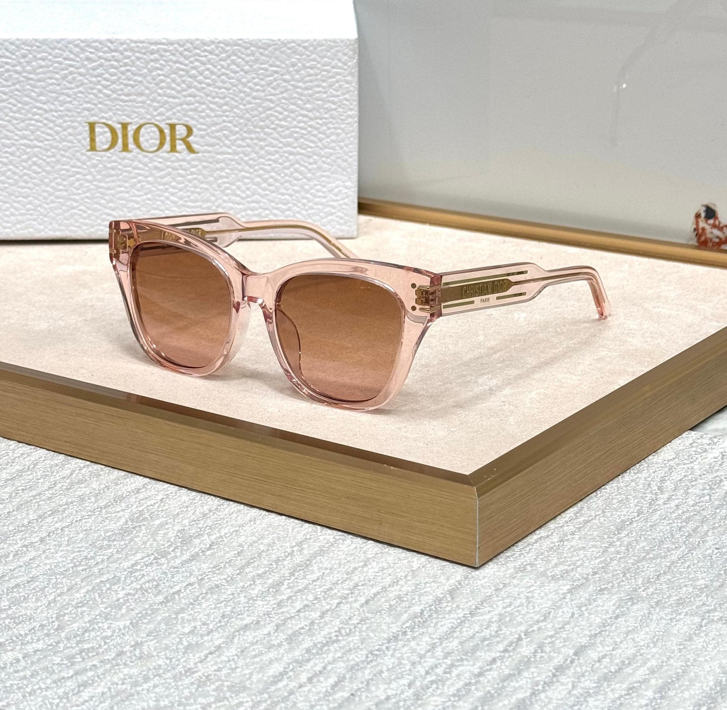 Louis Vuitton Sunglasses 4 colors