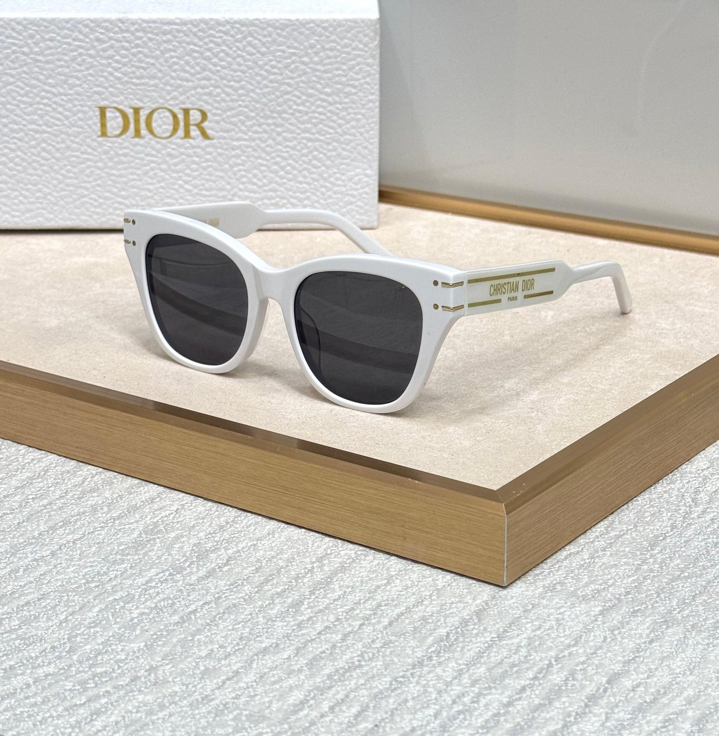 Louis Vuitton Sunglasses 4 colors