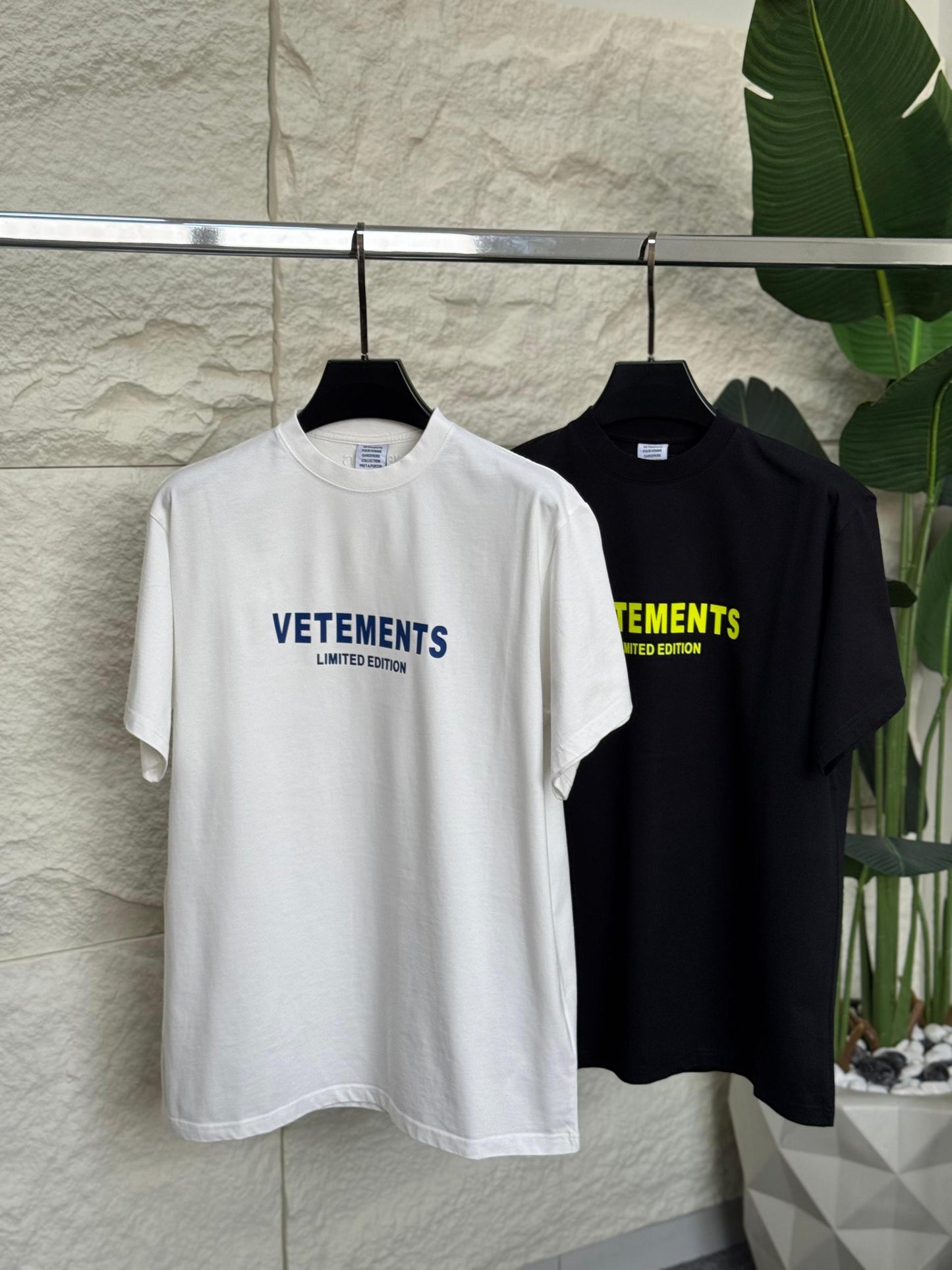 Vetements T-Shirt 2 colors