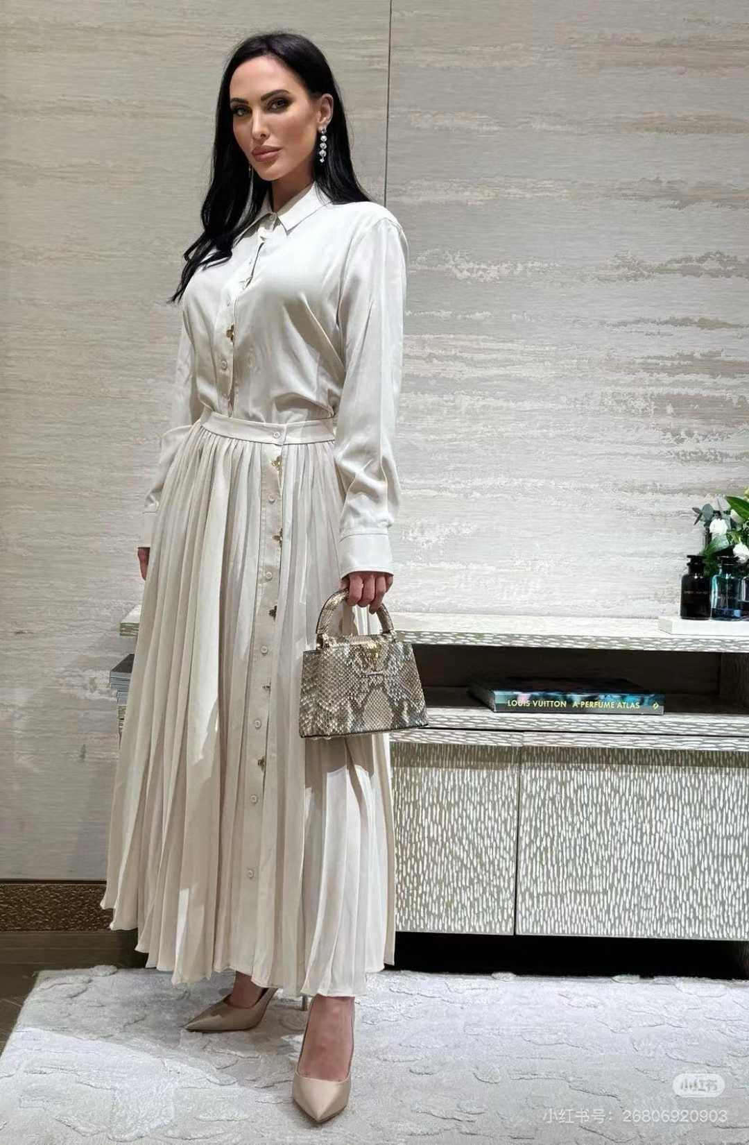 Louis Vuitton Set 2 colors