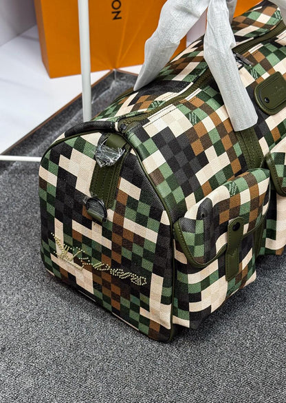 Louis Vuitton Duffle Bag ( VIP Quality )