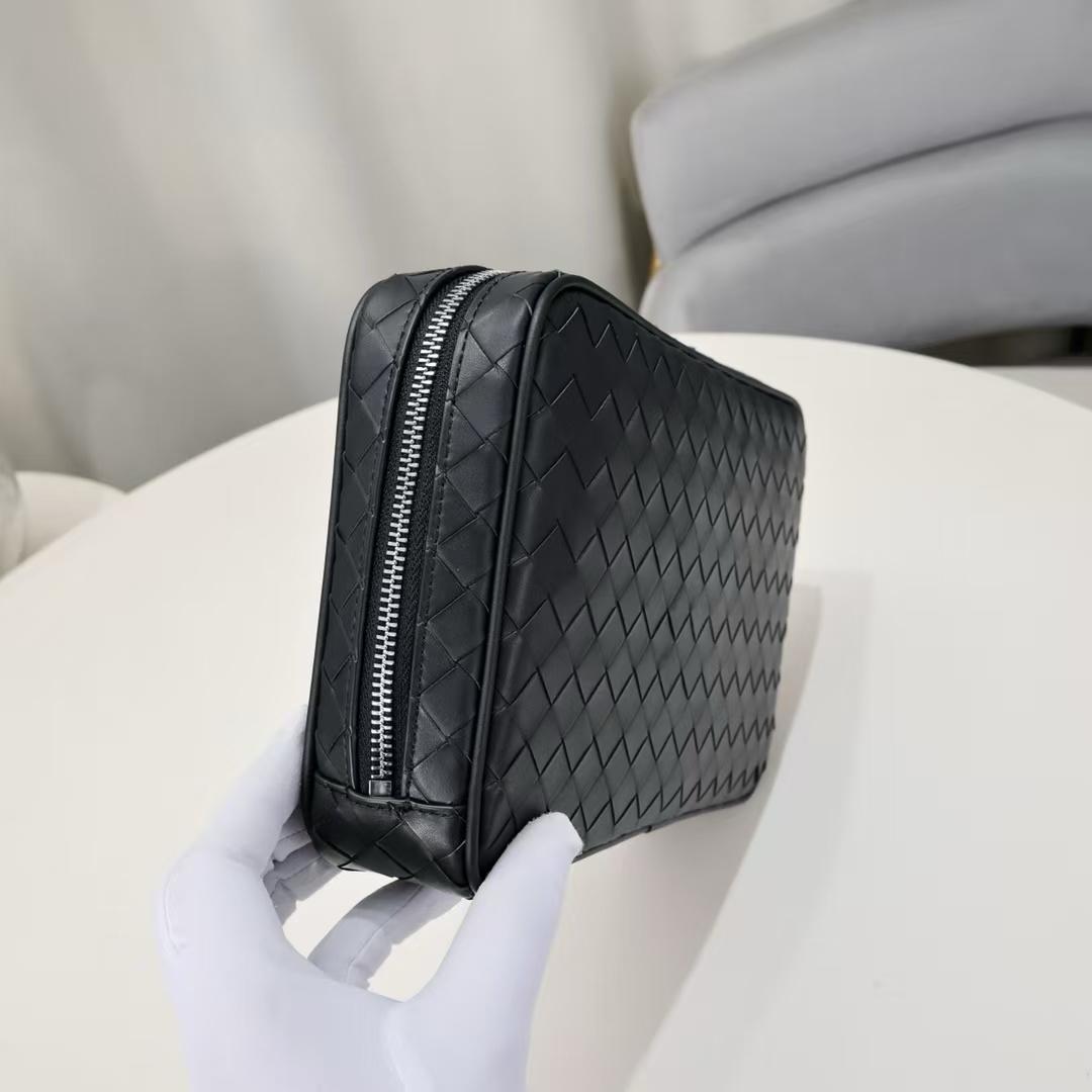 Bottega Pouch