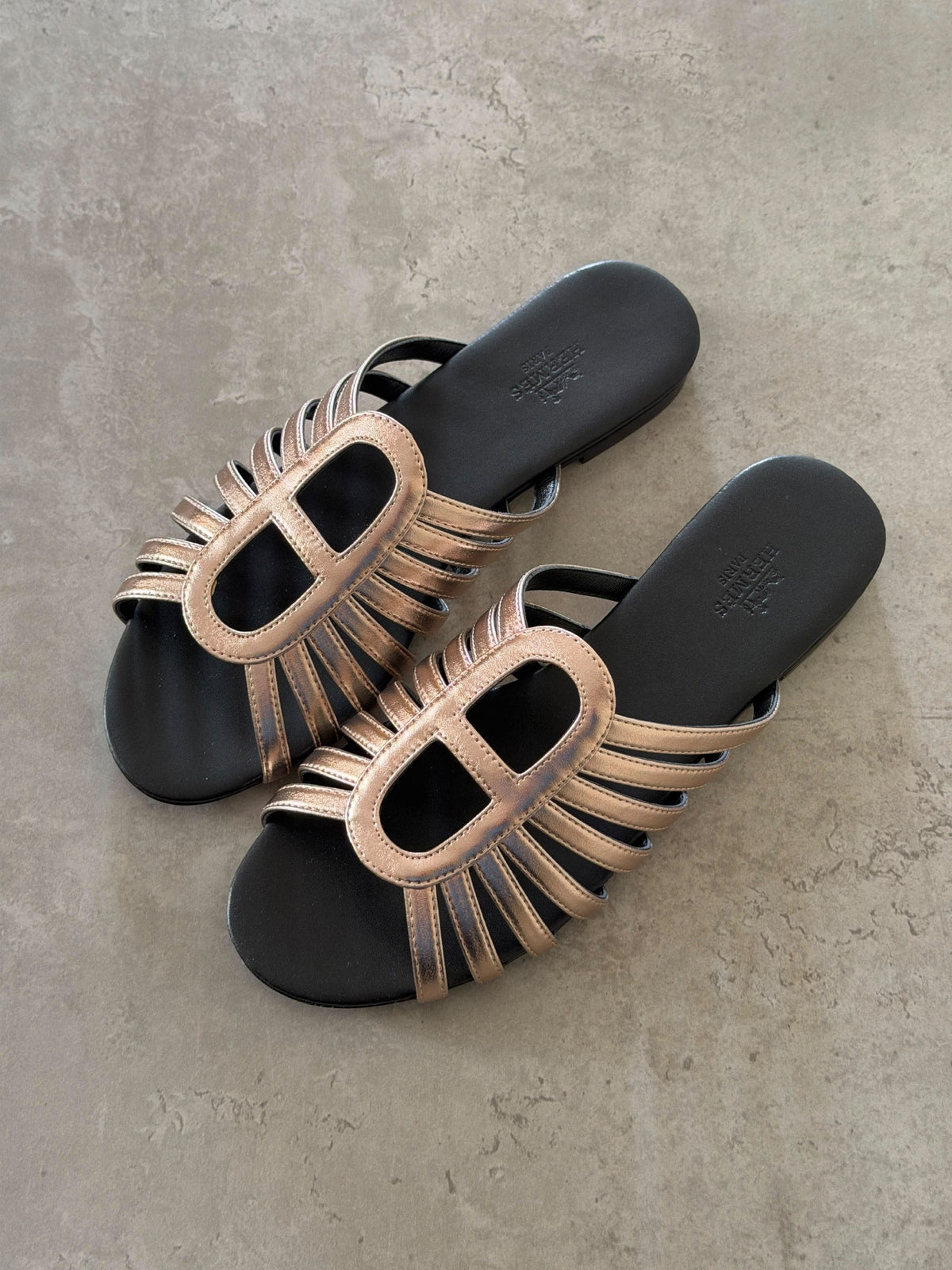 Hermès Radiating-Strap Slippers - Black
