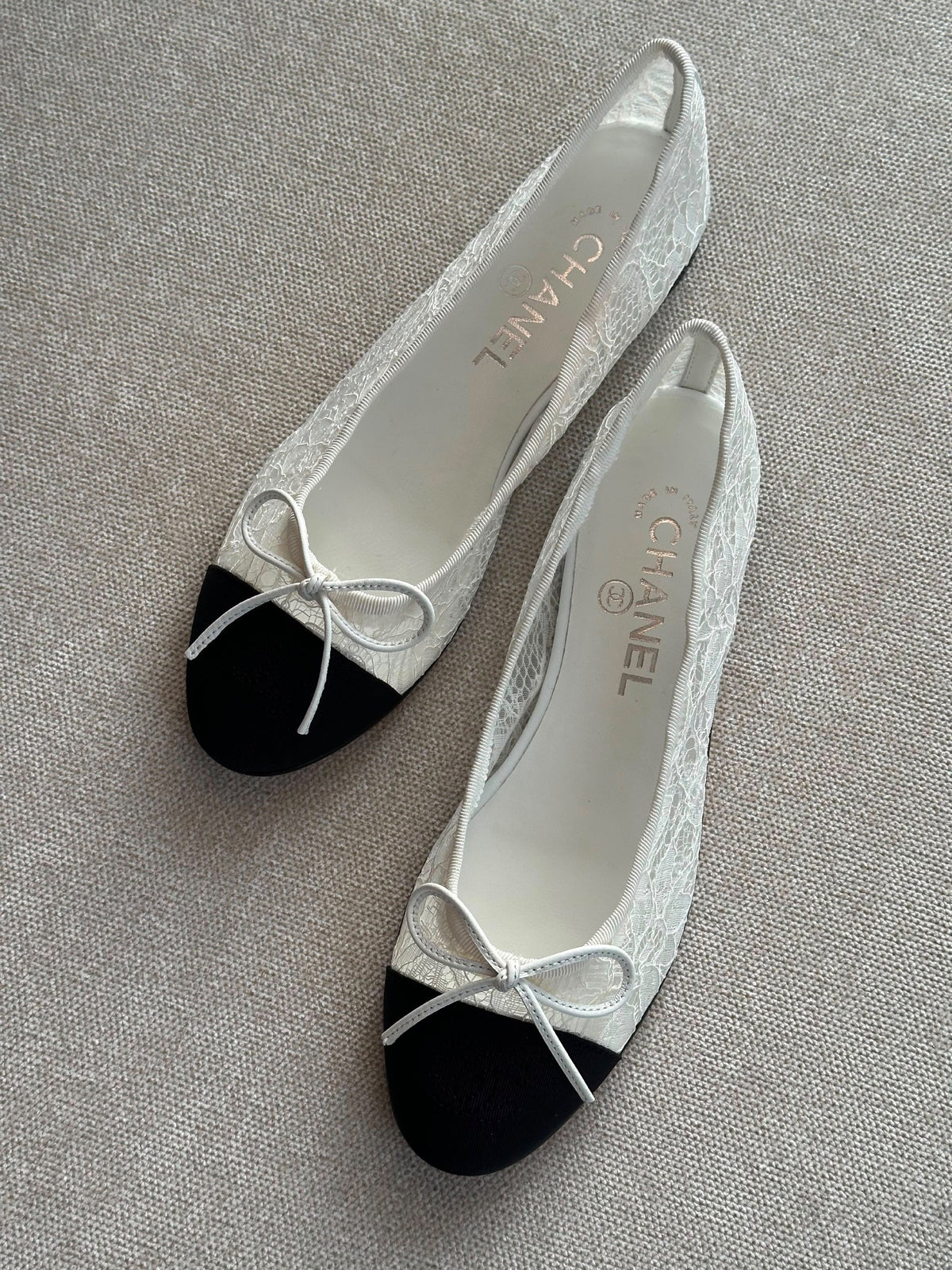 Chanel Ballerina - White & Black