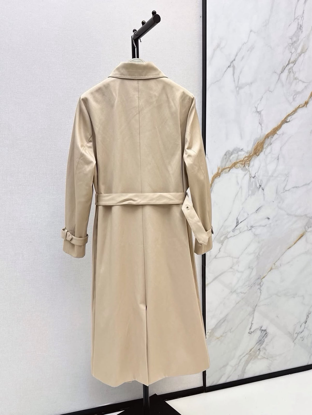 Burberry Single-Breasted Trench Coat - Beige