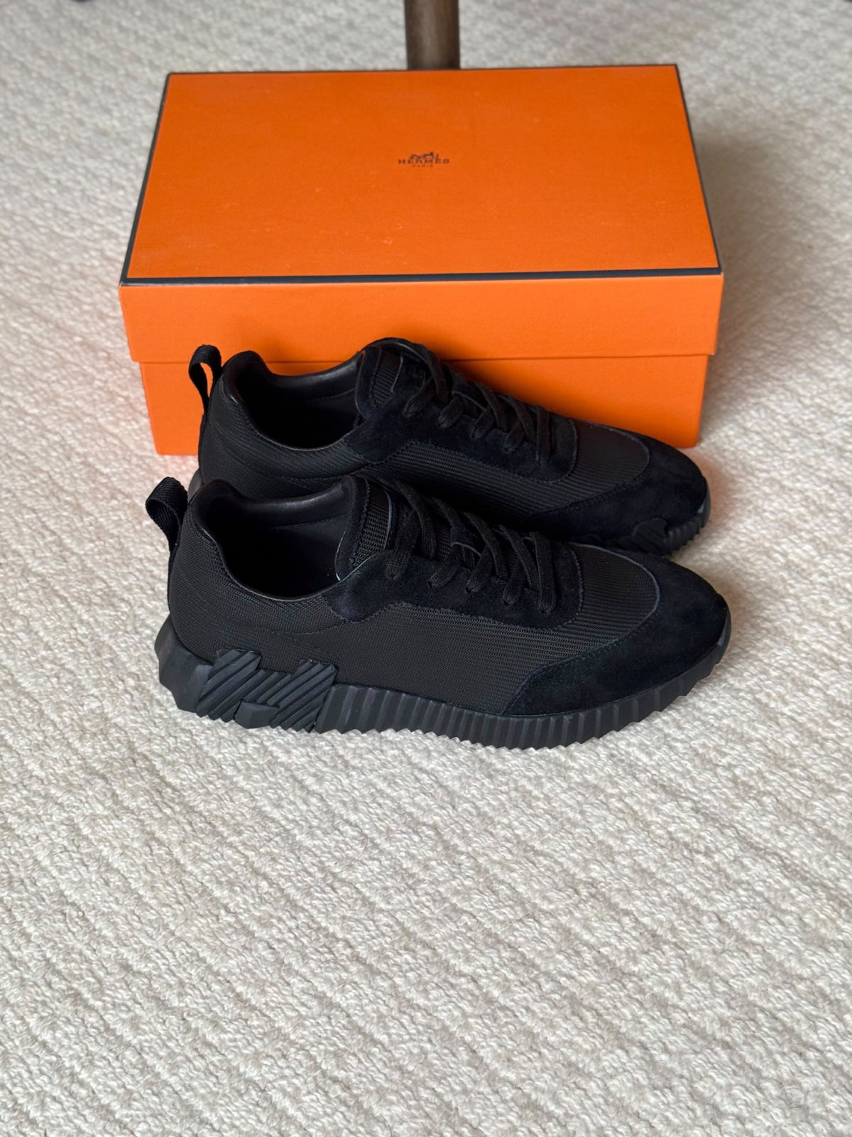 Hermès Ribbed-Sole Sneakers - Black