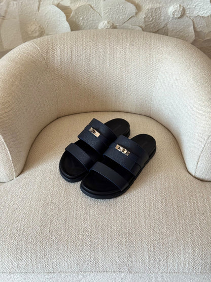 Hermès Slippers - Black