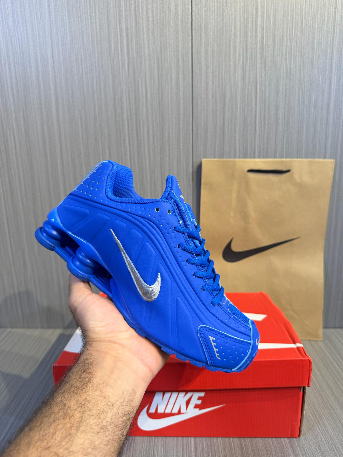 Nike Shox R4 Blue Sneakers - 