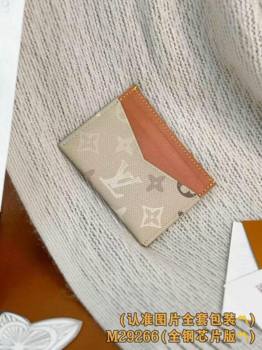 Louis Vuitton Card Holder - Beige Monogram
