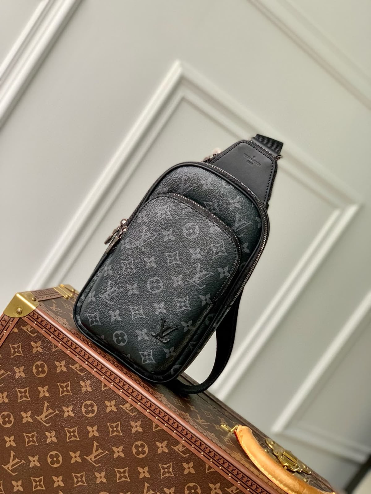 Louis Vuitton Avenue Sling Bag - Black Monogram