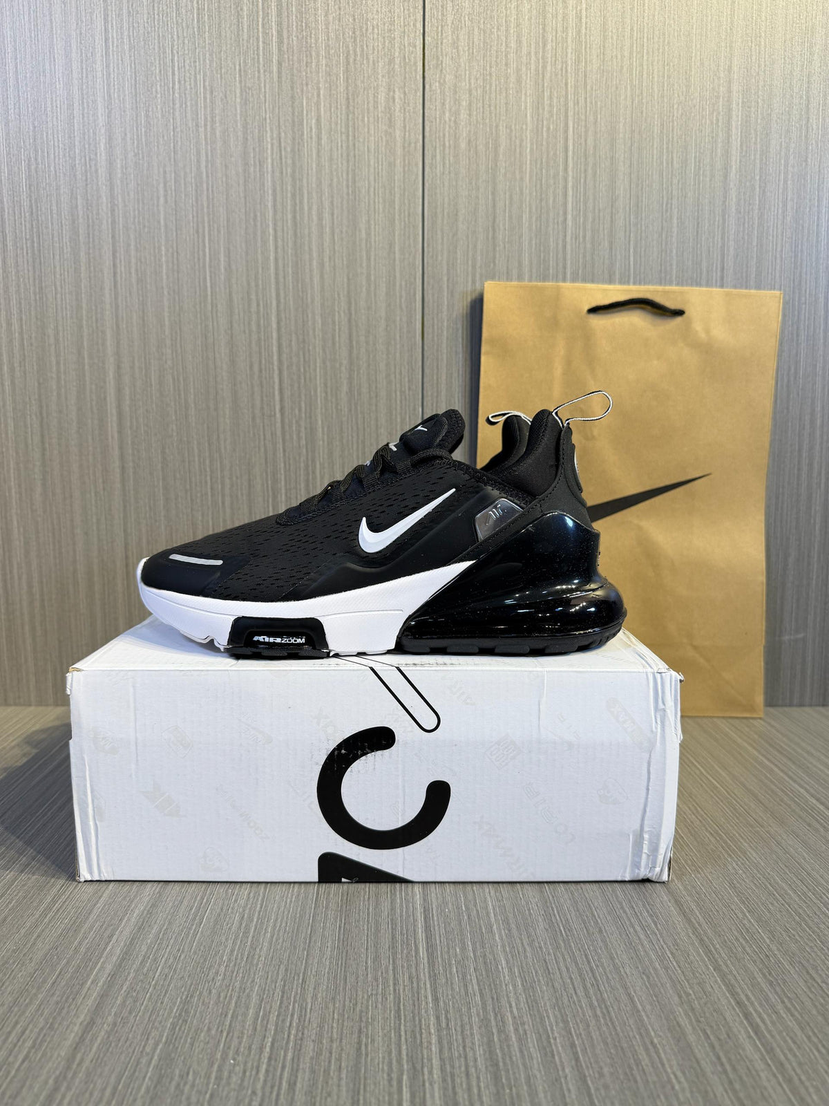Nike Air Max 270 Premuim Sneakers - 
