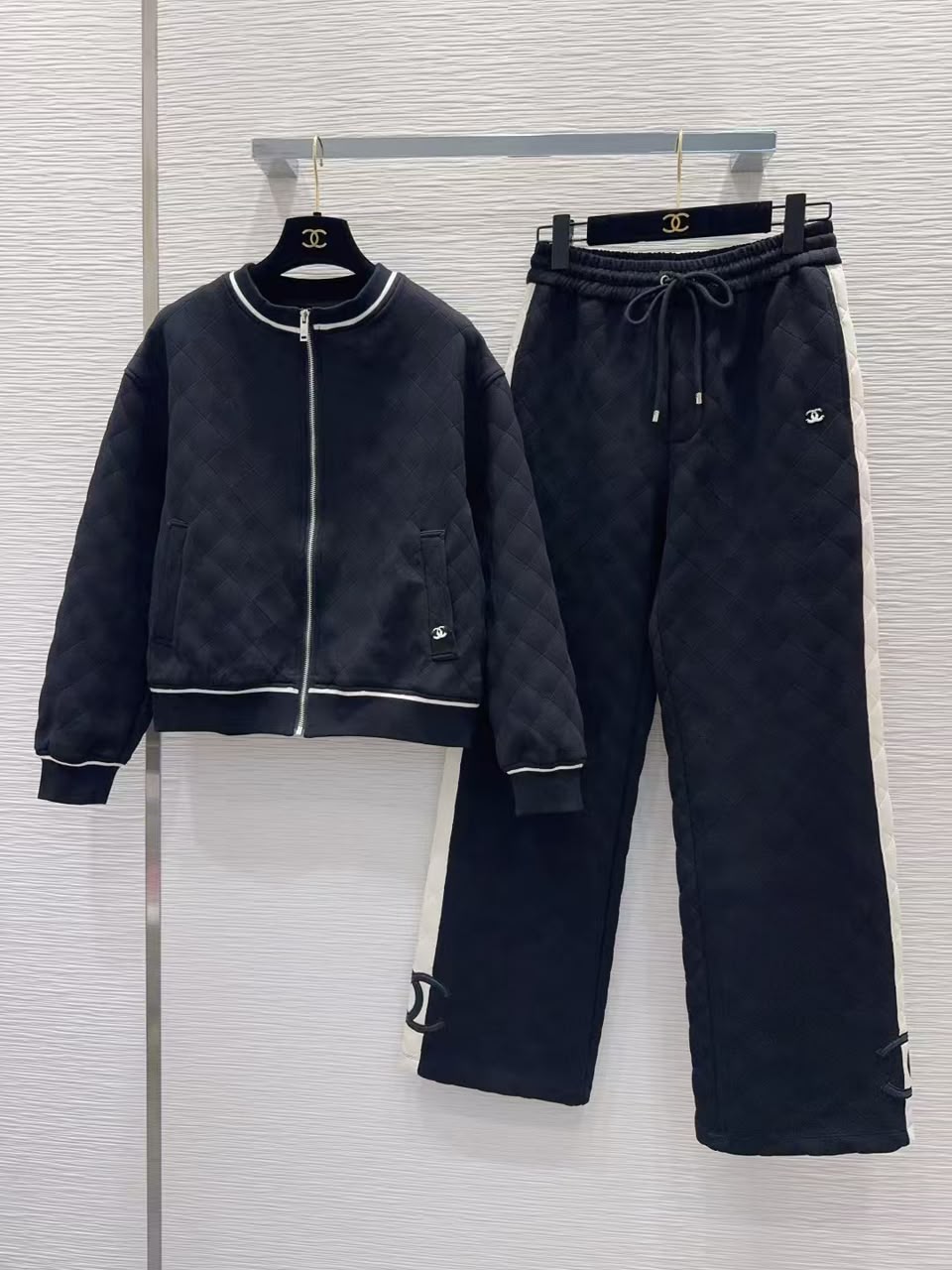 Chanel Diamond-Quilted Tracksuit - Navy